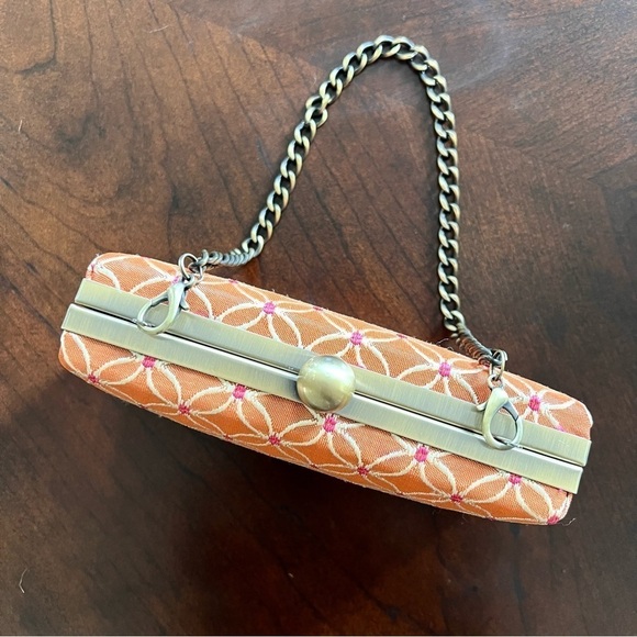 Kiss Lock Clutch Embroidered Case - Picture 5 of 6